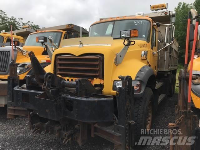 Mack 700 Chasse neige