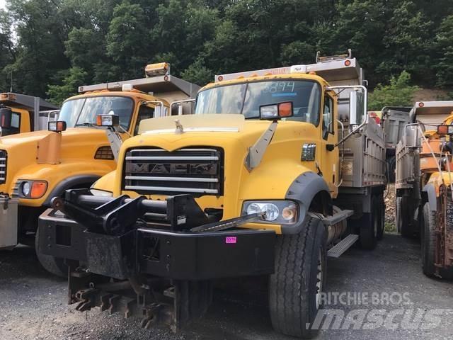 Mack 700 Chasse neige