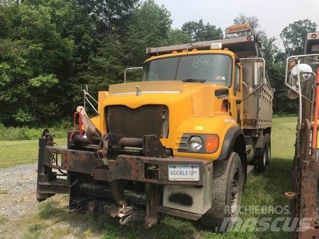 Mack 700 Chasse neige