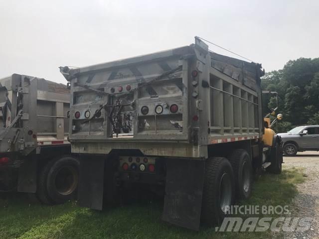 Mack 700 Chasse neige