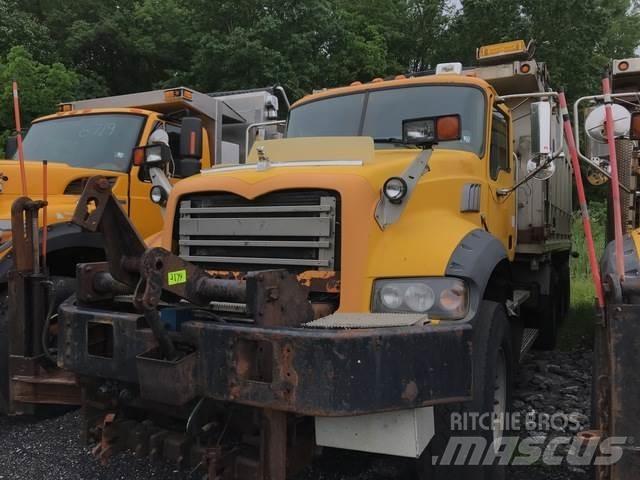 Mack 700 Chasse neige