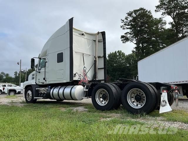 Mack AN64T Tracteur routier