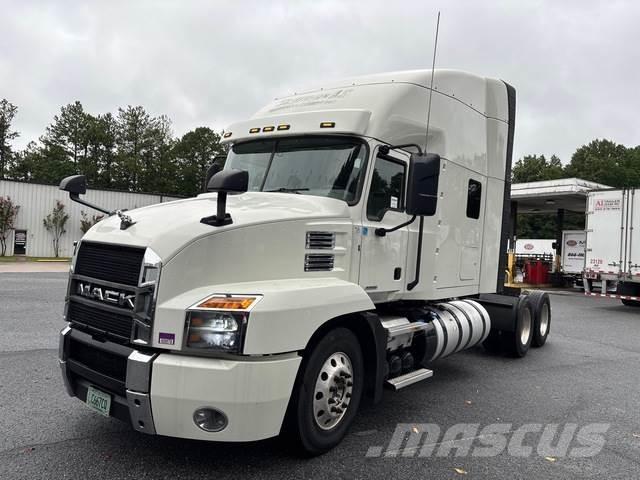 Mack AN64T Tracteur routier