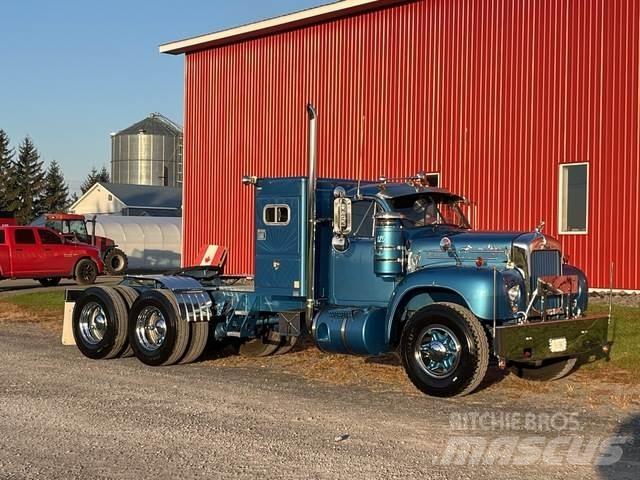 Mack B-61 Tracteur routier