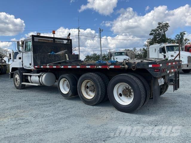 Mack CH 613 Camion plateau