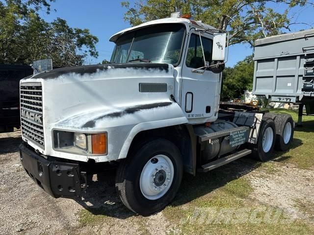 Mack CH600 Tracteur routier