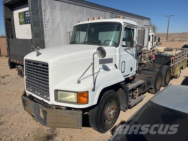 Mack CH613 Tracteur routier