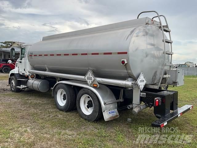 Mack CH613 Motrici cisterna