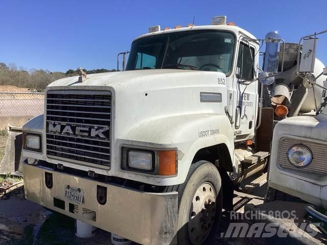 Mack CH613 Tracteur routier