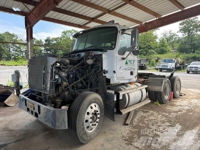 Mack CH613 Tracteur routier