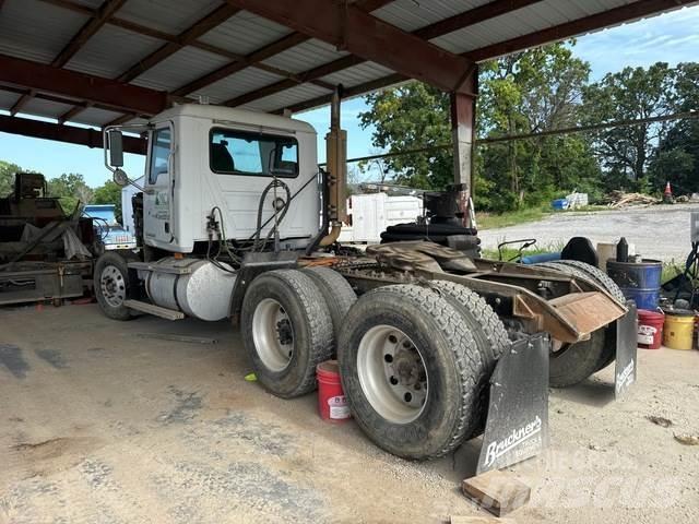 Mack CH613 Tracteur routier
