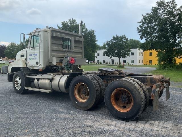Mack CH613 Tracteur routier