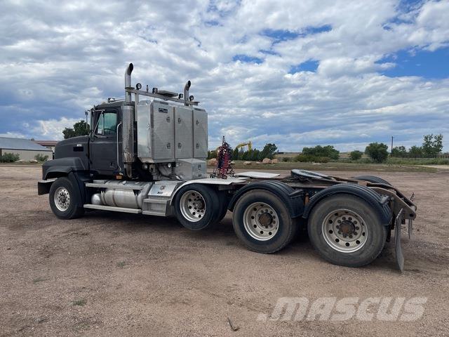 Mack CH613 Tracteur routier