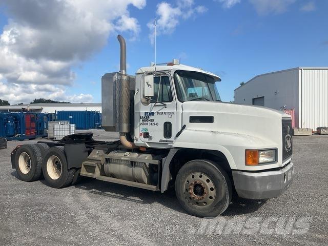 Mack CH613 Tracteur routier