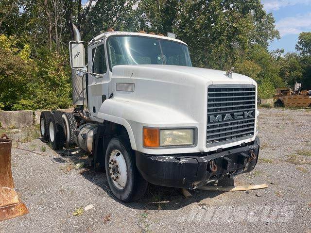 Mack CH613 Tracteur routier