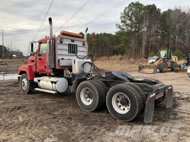 Mack CH613 Tracteur routier