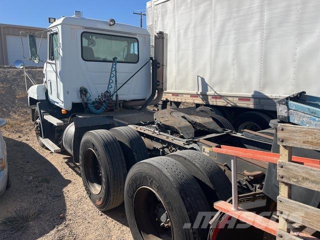 Mack CH613 Tracteur routier