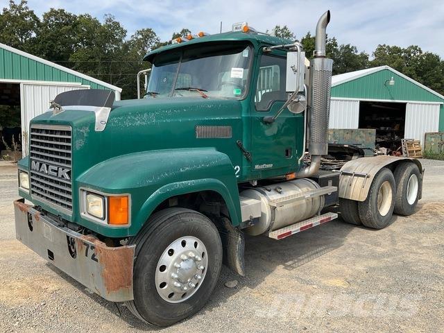 Mack CHN613 Tracteur routier