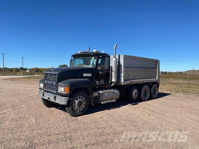 Mack CHN613 Camion benne