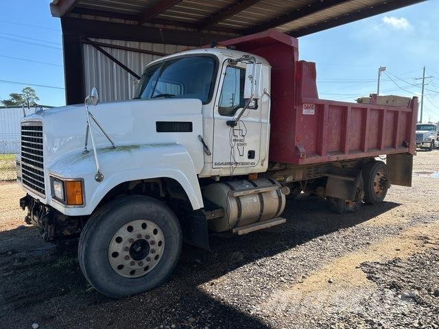Mack CHU613 Camion benne