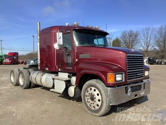 Mack CHU613 Tracteur routier