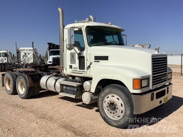 Mack CHU613 Tracteur routier