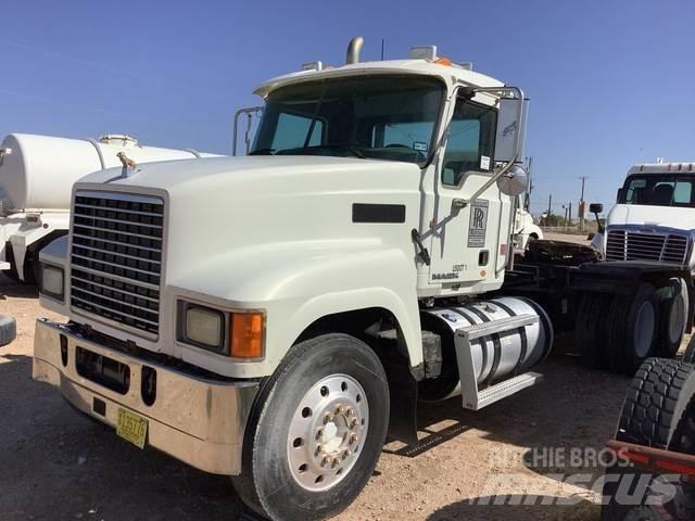 Mack CHU613 Tracteur routier