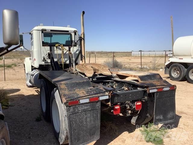 Mack CHU613 Tracteur routier