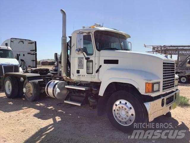 Mack CHU613 Tracteur routier