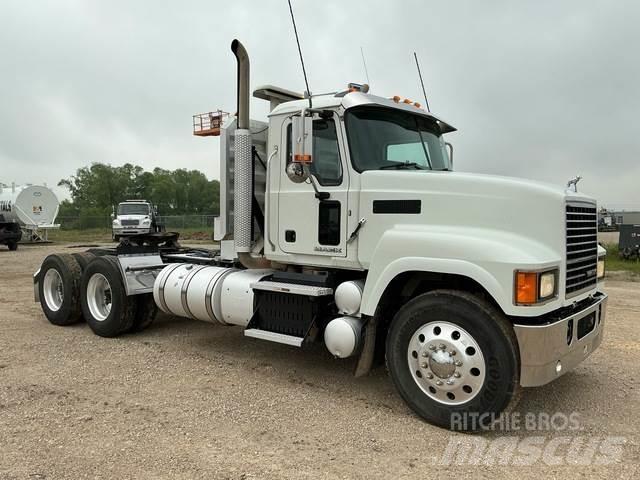 Mack CHU613 Tracteur routier
