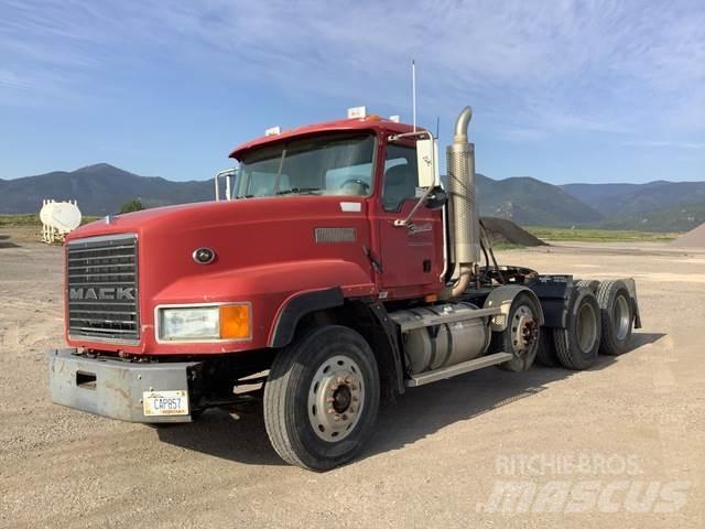 Mack CL733 Tracteur routier