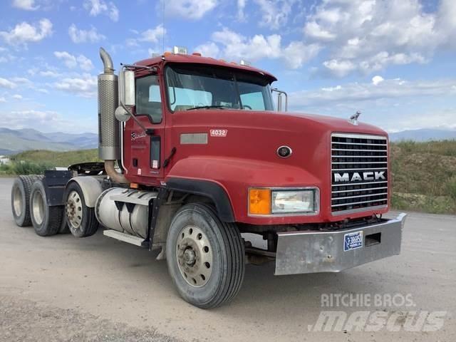 Mack CL733 Tracteur routier