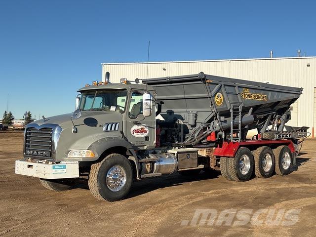 Mack CT713 Hélicoptère pour béton