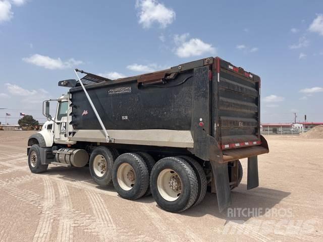 Mack CTP713 Camion benne