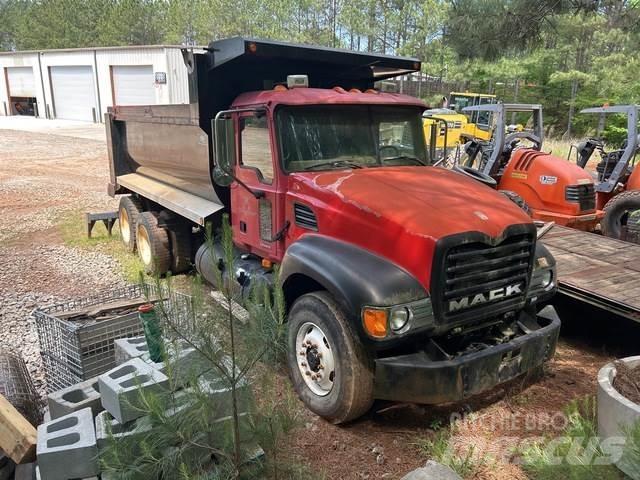Mack CV700 Camion benne