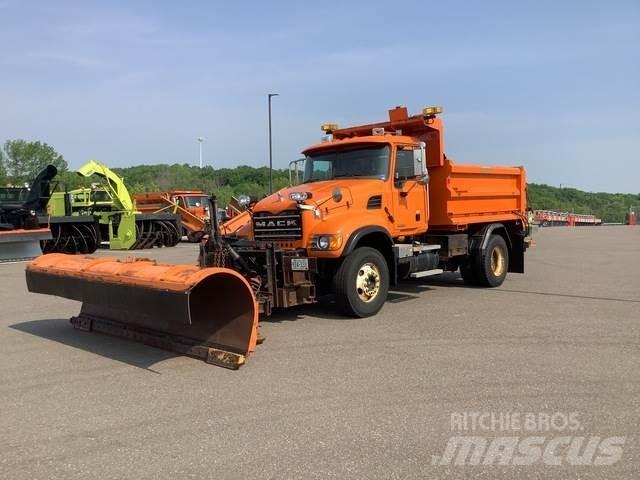 Mack CV700 Chasse neige