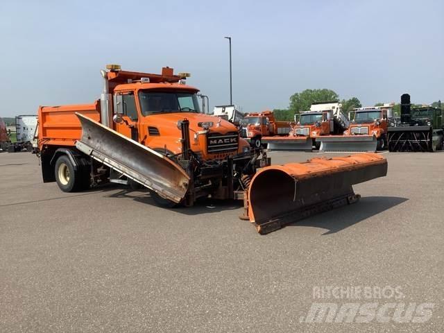 Mack CV700 Chasse neige
