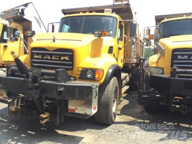Mack CV700 Chasse neige