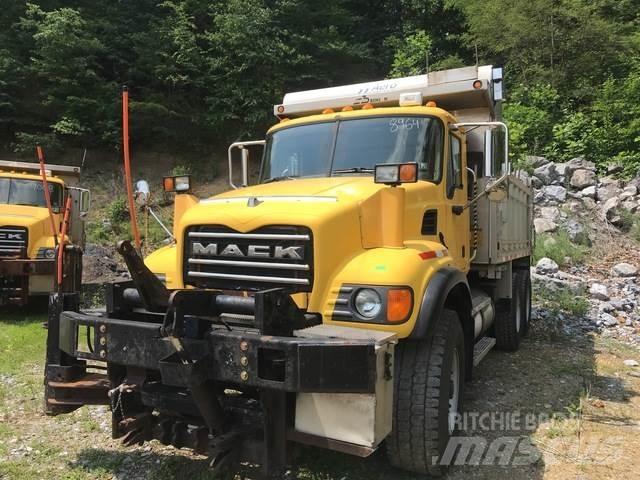 Mack CV700 Chasse neige