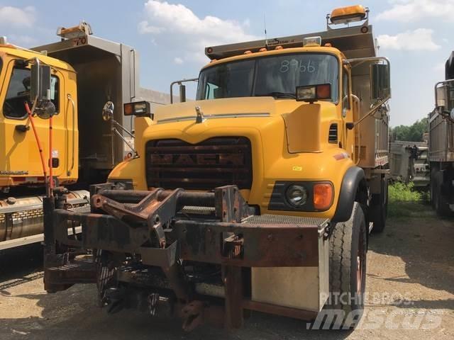 Mack CV700 Chasse neige
