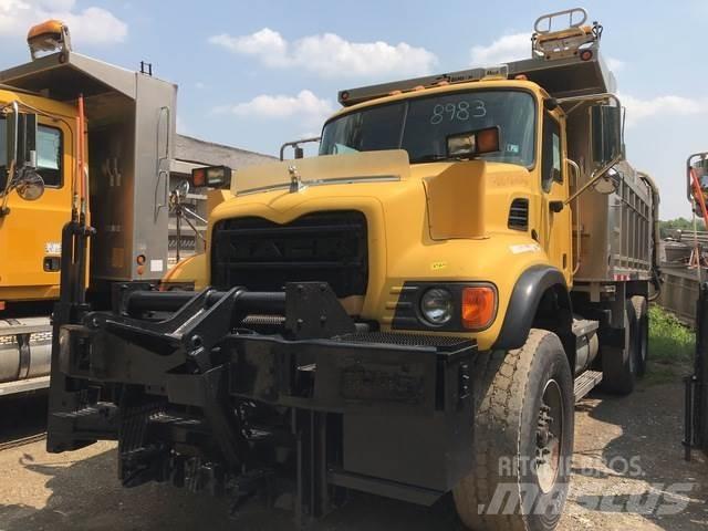 Mack CV700 Chasse neige