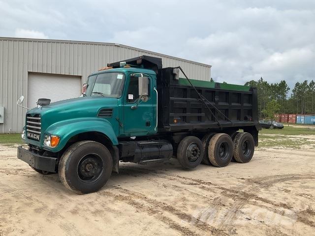 Mack CV700 Camion benne