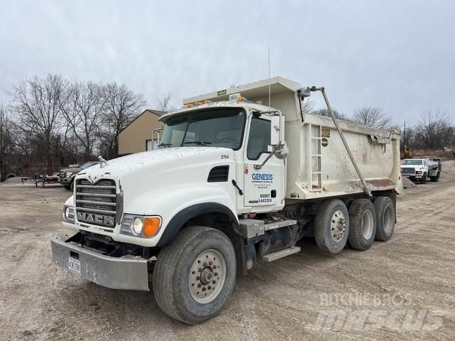 Mack CV713 Camion benne