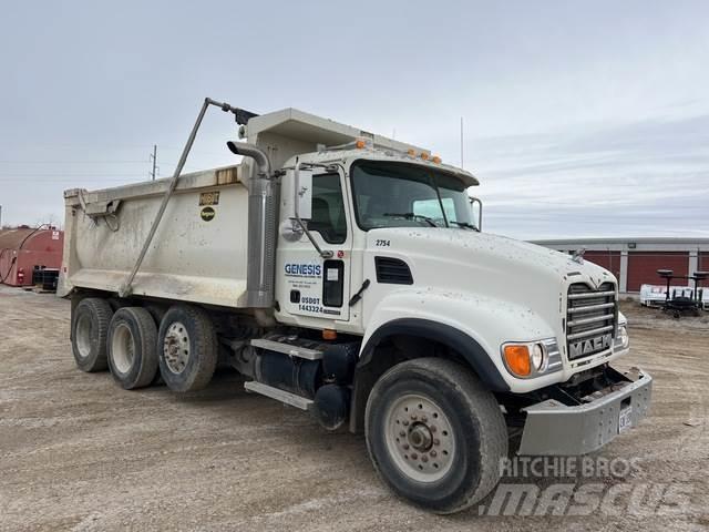 Mack CV713 Camion benne