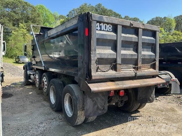 Mack CV713 Camion benne