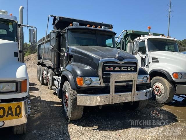 Mack CV713 Camion benne