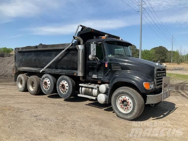 Mack CV713 Camion benne