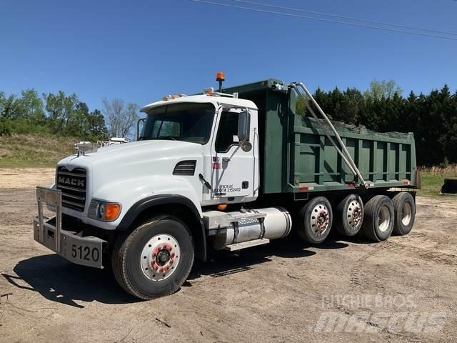 Mack CV713 Camion benne