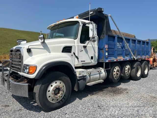 Mack CV713 Camion benne