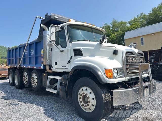 Mack CV713 Camion benne
